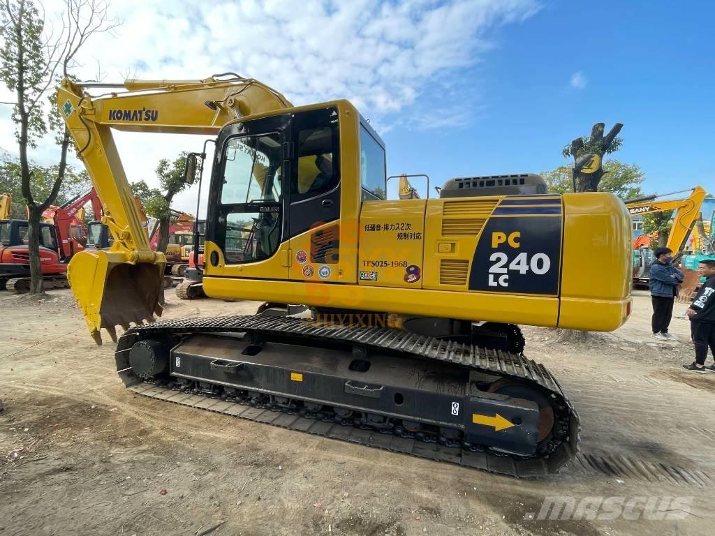Komatsu PC 300 Roomikekskavaatorid