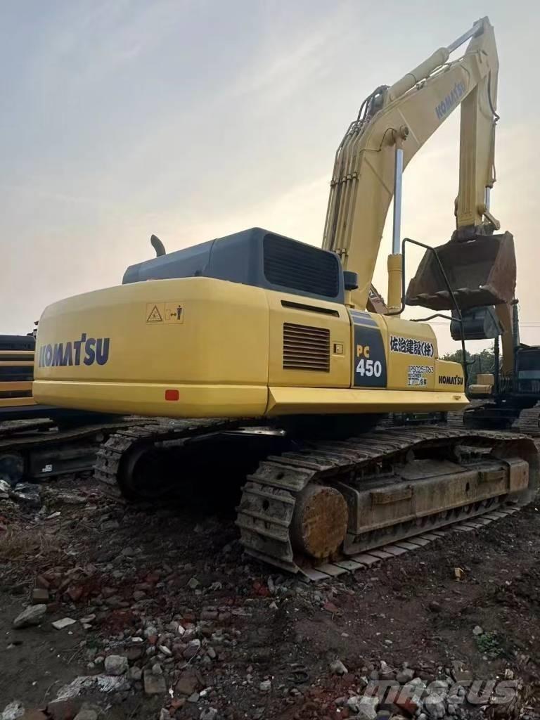 Komatsu 450-8 Roomikekskavaatorid