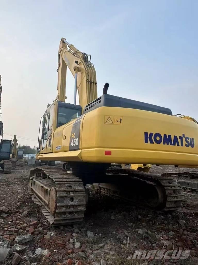 Komatsu 450-8 Roomikekskavaatorid