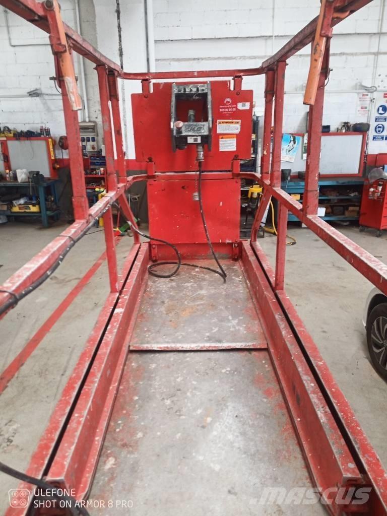 JLG 2030 ES Käärtõstukid