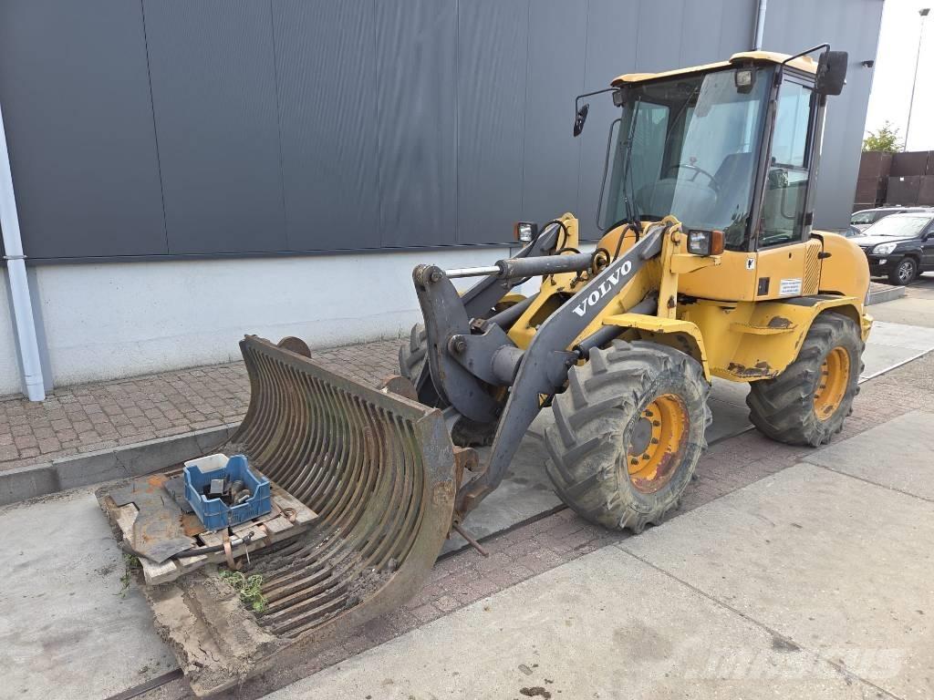 Volvo L 30 B Rataslaadurid