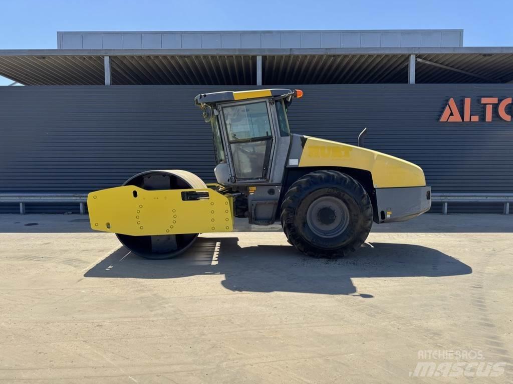 Dynapac CA3500D Ühe trumliga rullid