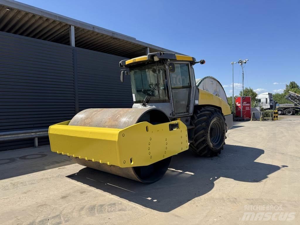 Dynapac CA3500D Ühe trumliga rullid