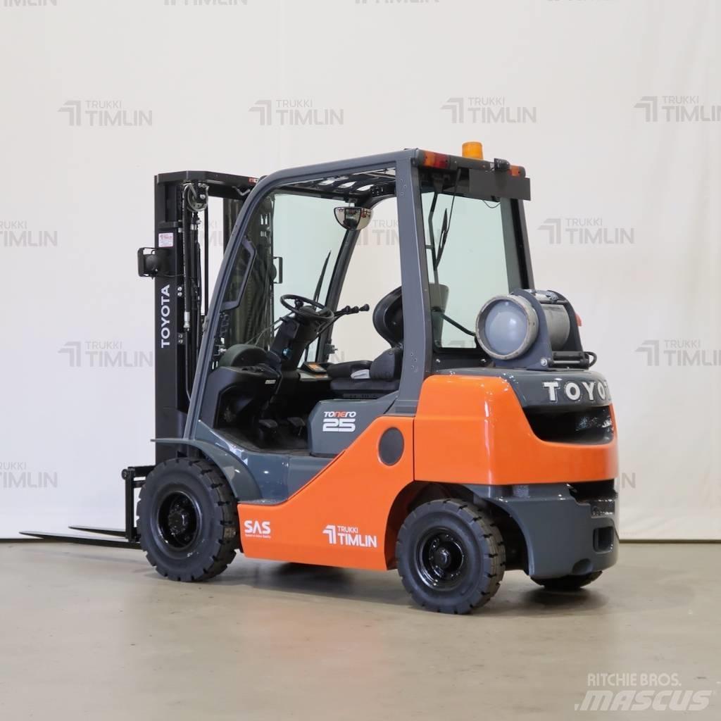 Toyota 02-8FGF25 Gaasitõstukid