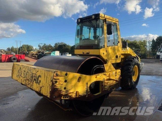 Bomag BW 216 DH-4i Ühe trumliga rullid
