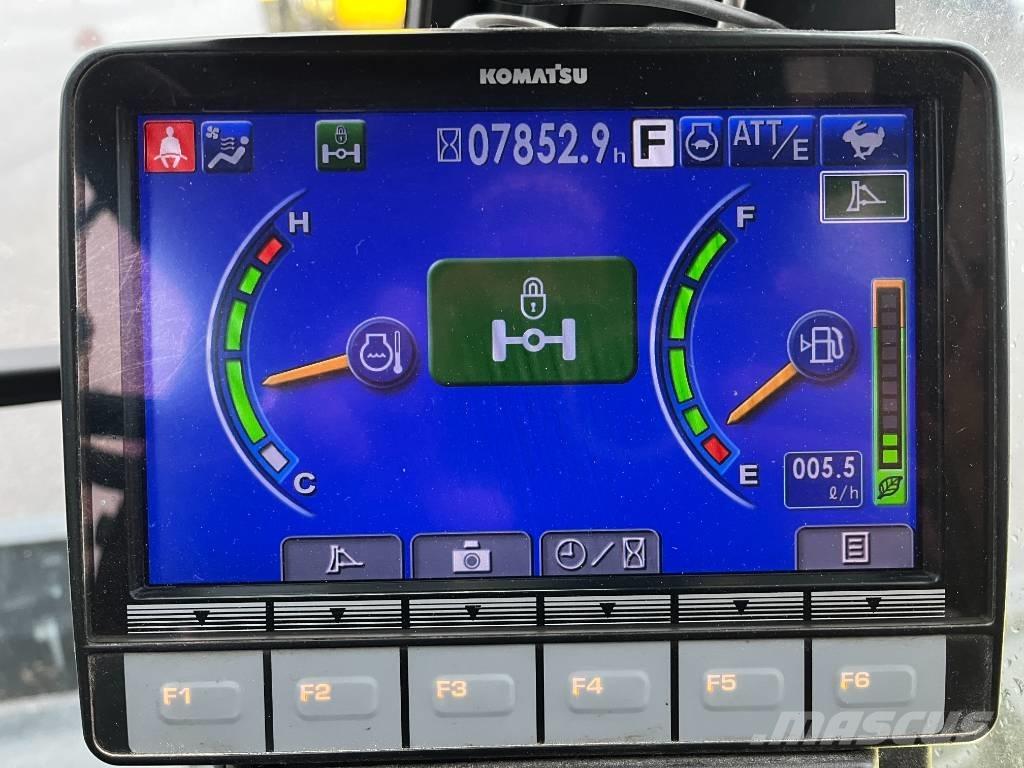Komatsu PW148-10 Ratasekskavaatorid