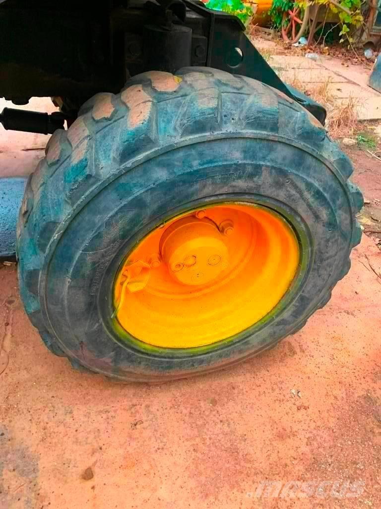 Hyundai Robex 60 W-7 Ratasekskavaatorid