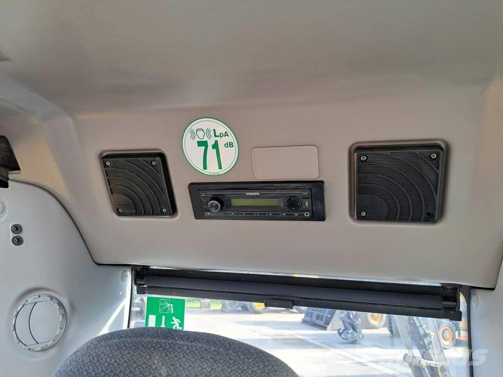 Volvo ECR 235 EL Roomikekskavaatorid