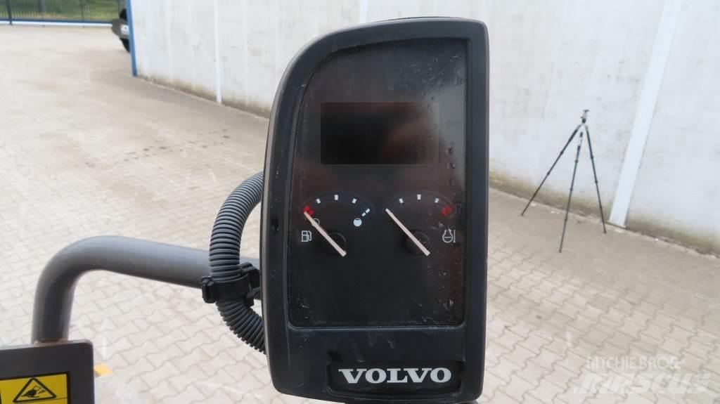 Volvo SD45B Ühe trumliga rullid
