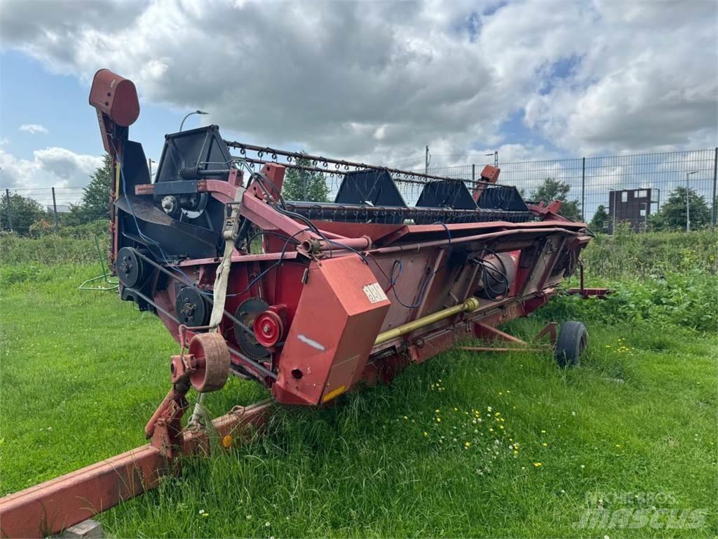 Case IH 1680 Axial Teraviljakombainid