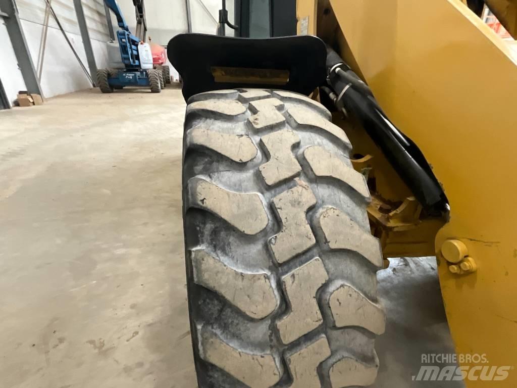 CAT 908 H Rataslaadurid