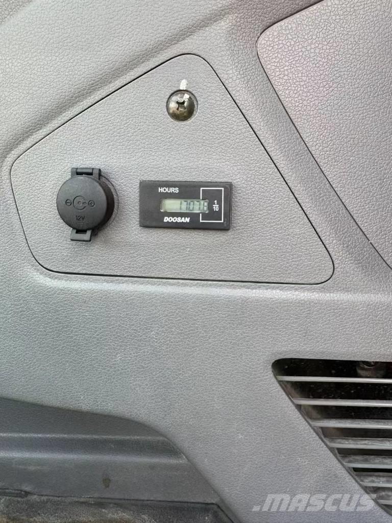 Doosan DX 60 Miniekskavaatorid < 7 t