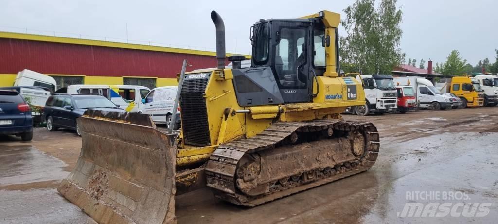 Komatsu D 61 EX-15 Buldooserid