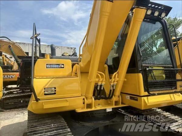 Komatsu PC 200 Väikeekskavaatorid 7t-12t