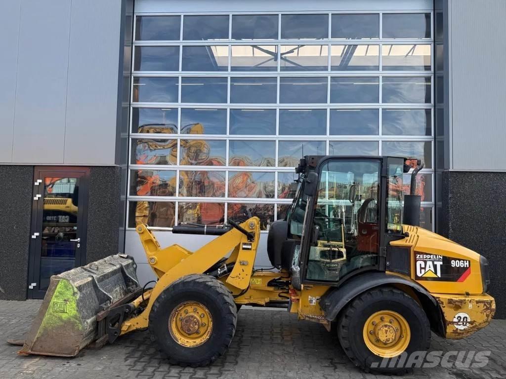 CAT 906H Rataslaadurid