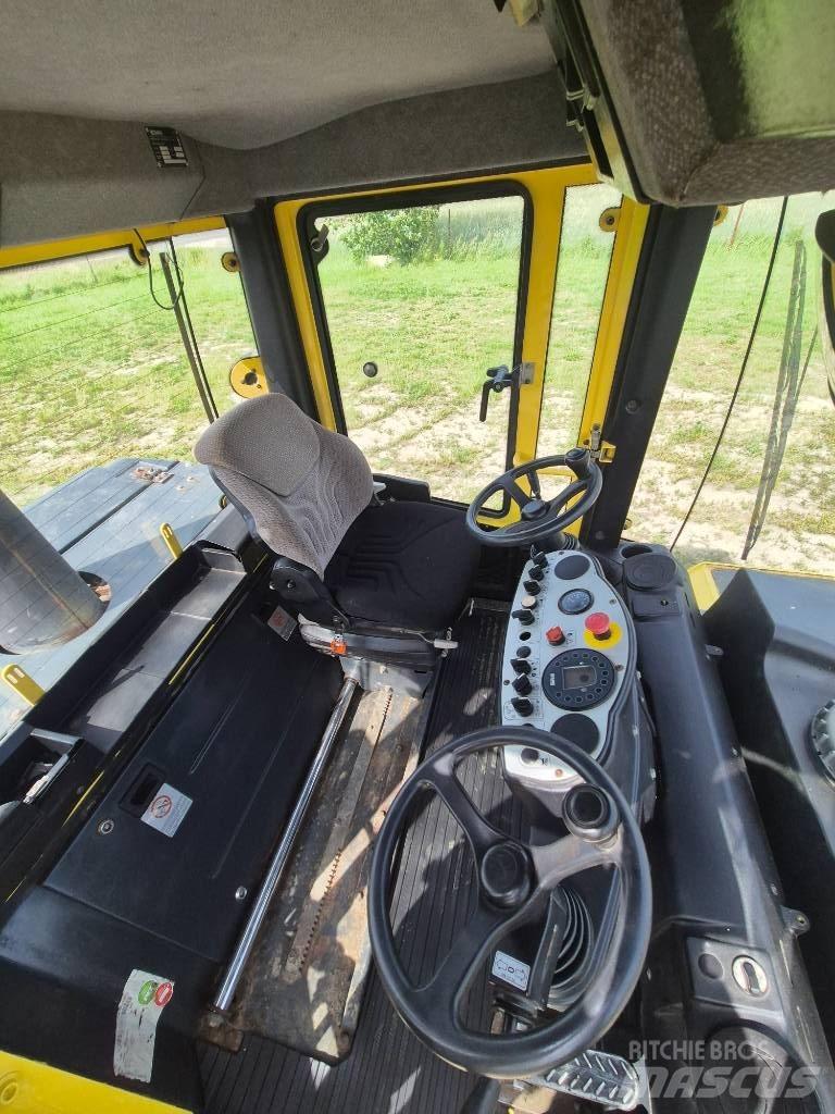 Bomag BW 24 R H Pneumorehvidega rullid