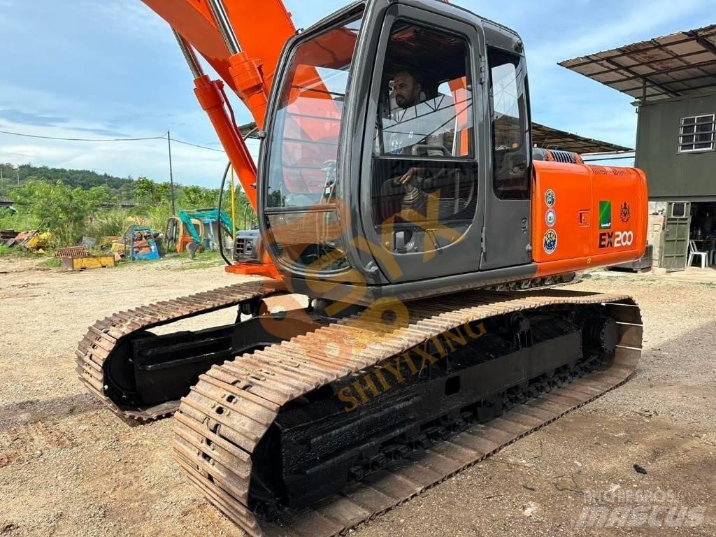 Hitachi EX 200-5 Roomikekskavaatorid