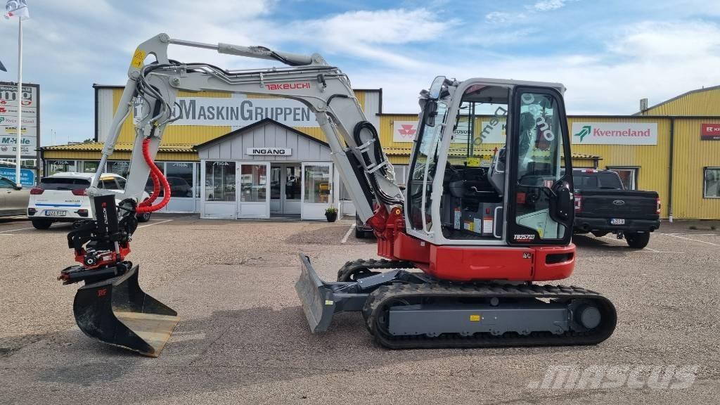 Takeuchi TB 257 FR Miniekskavaatorid < 7 t