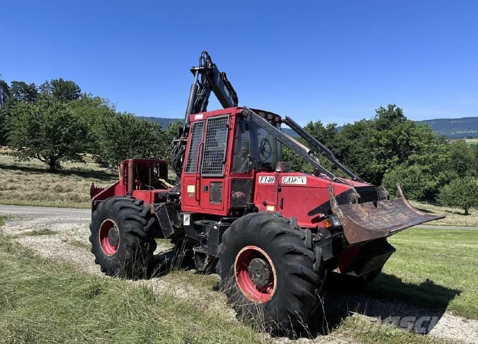 Camox F140 Väljaveotraktorid