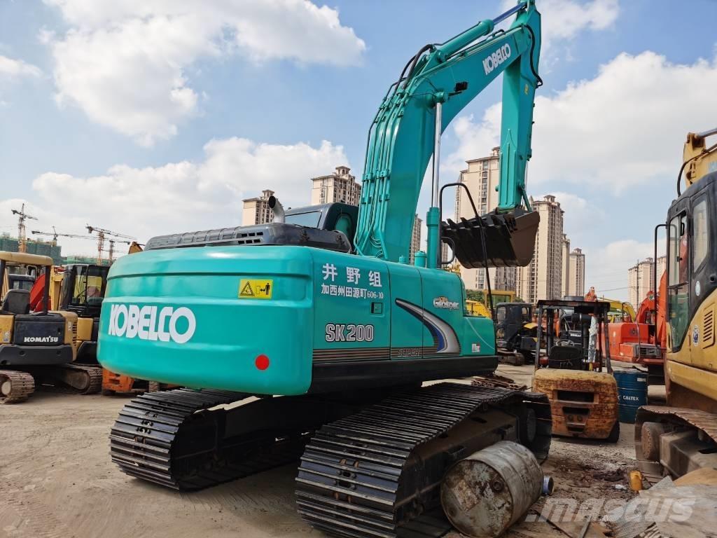 Kobelco SK 200 Roomikekskavaatorid