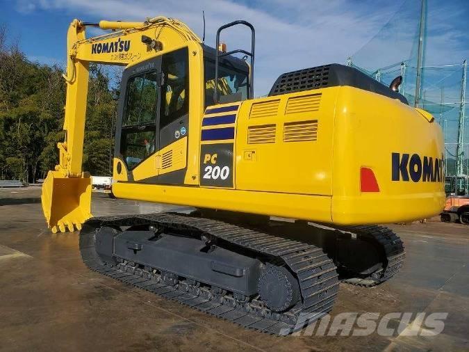 Komatsu PC 200 Roomikekskavaatorid