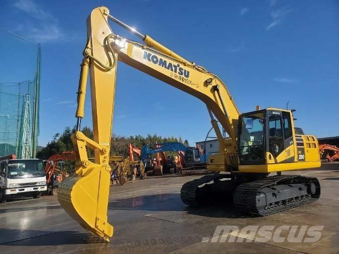 Komatsu PC 200 Roomikekskavaatorid