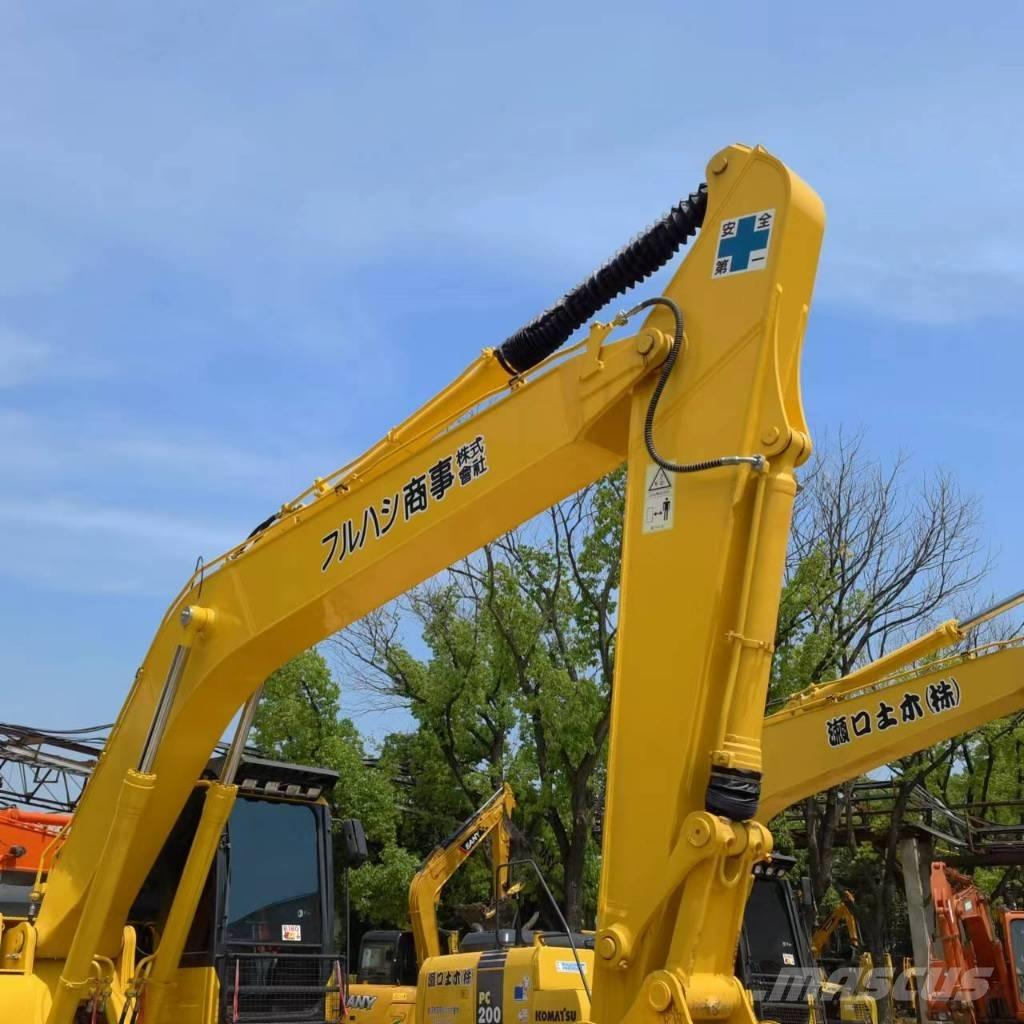 Komatsu PC 220-8 Roomikekskavaatorid