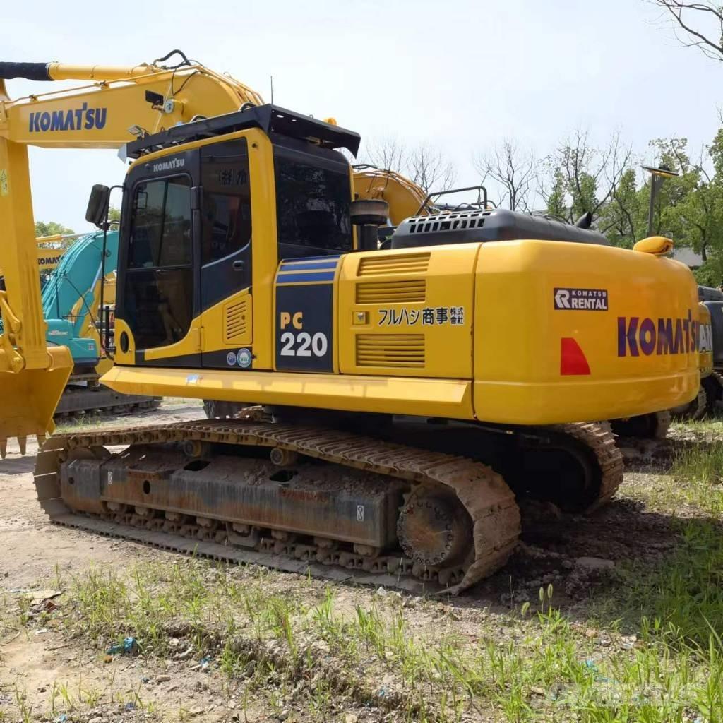 Komatsu PC 220-8 Roomikekskavaatorid