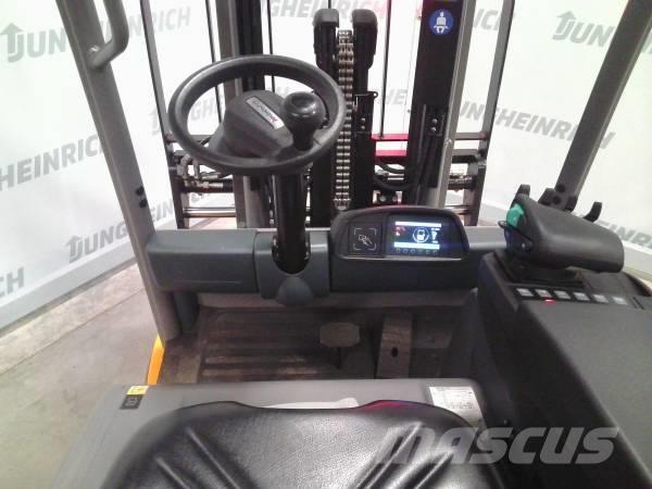 Jungheinrich EFG 220 Elektritõstukid