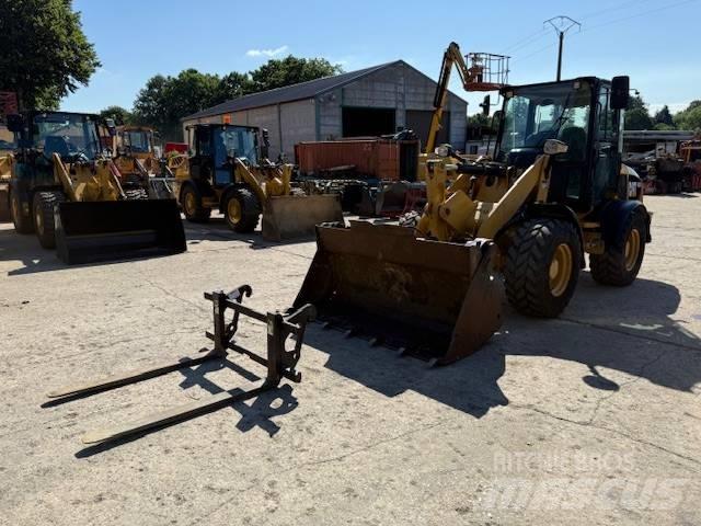 CAT 908 H Rataslaadurid