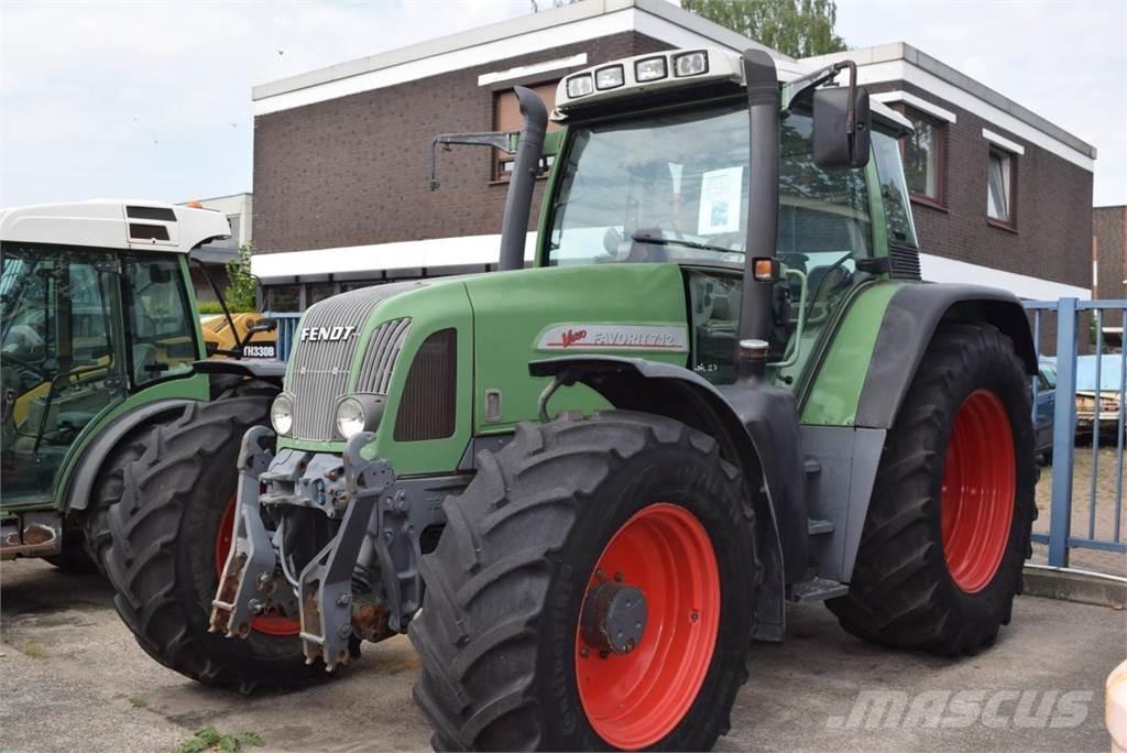 Fendt 712 Vario Traktorid