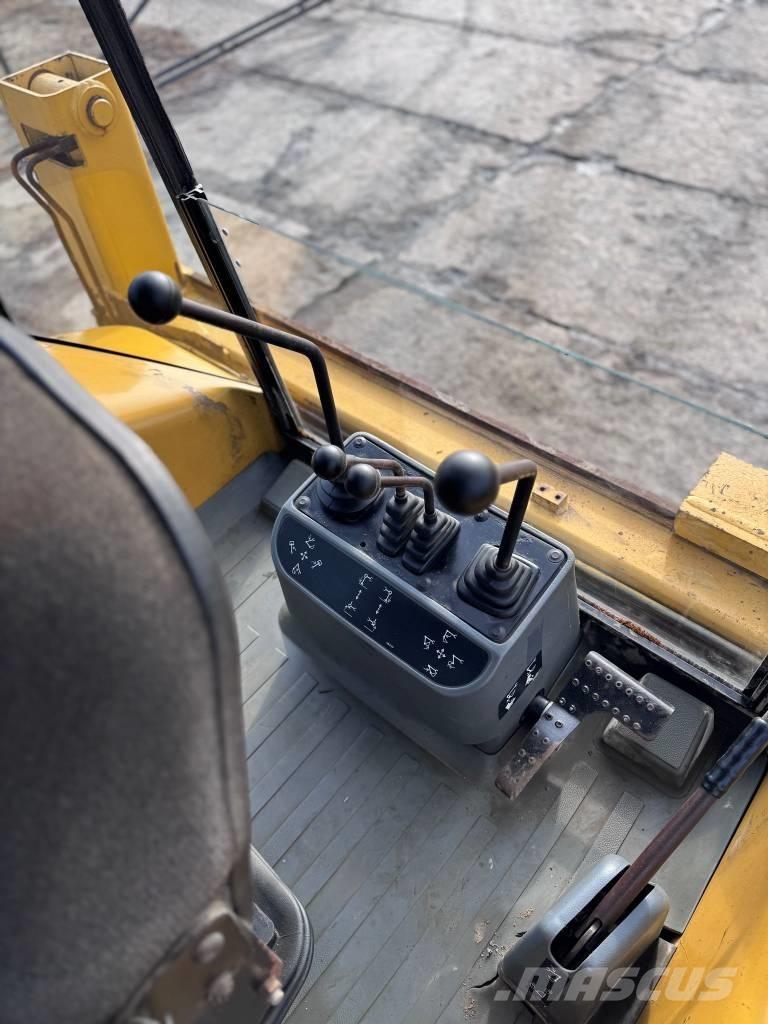 CAT 428 C Ekskavaatorlaadurid