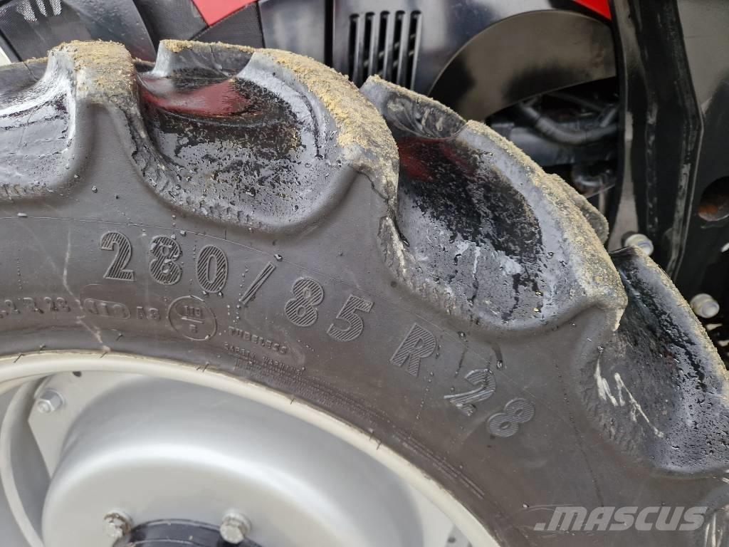 Case IH Farmall 85 C Traktorid