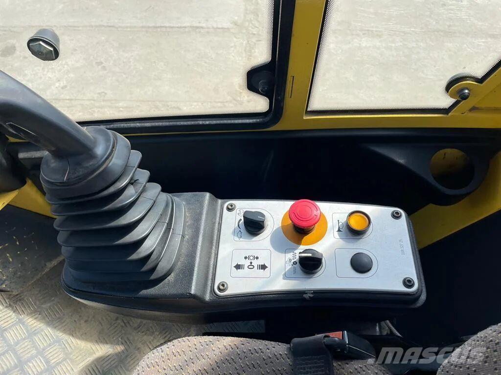 Bomag BW213 DH-4 Ühe trumliga rullid