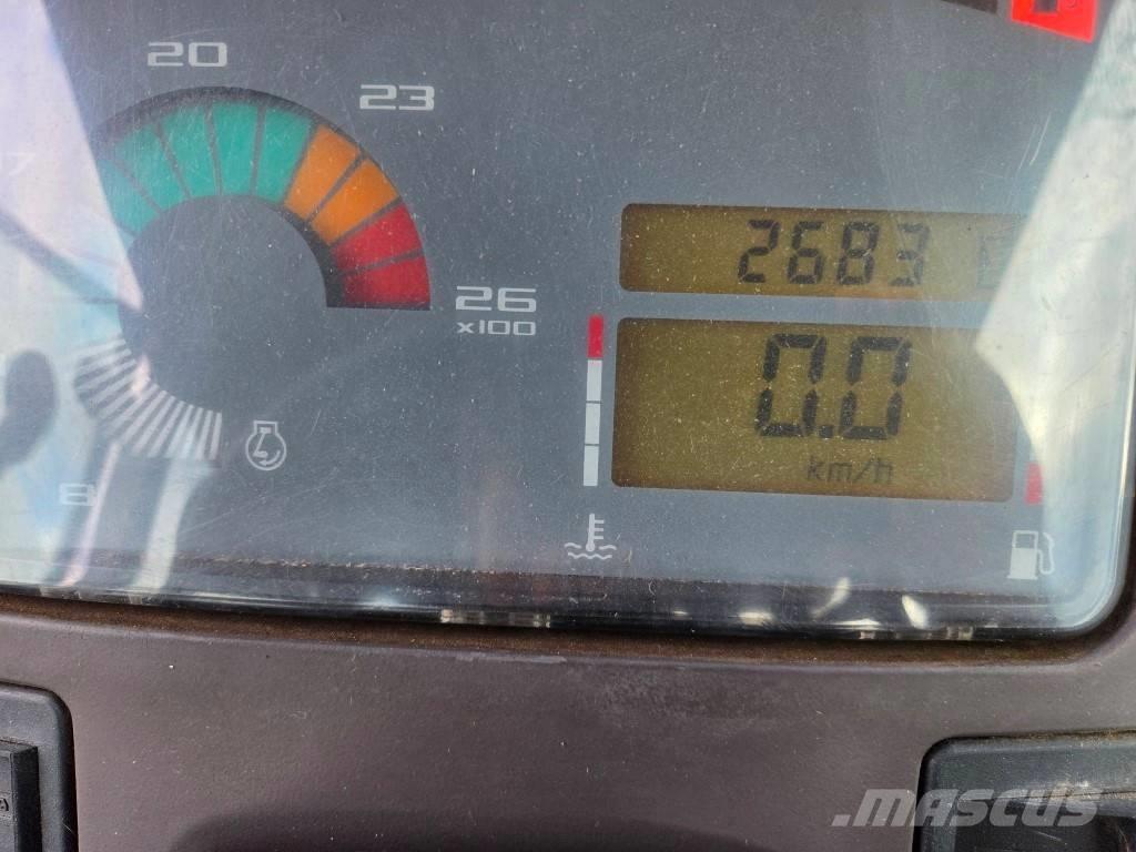 Renault Ares 710 RZ Traktorid