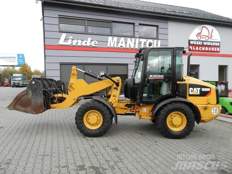 CAT 906M Rataslaadurid