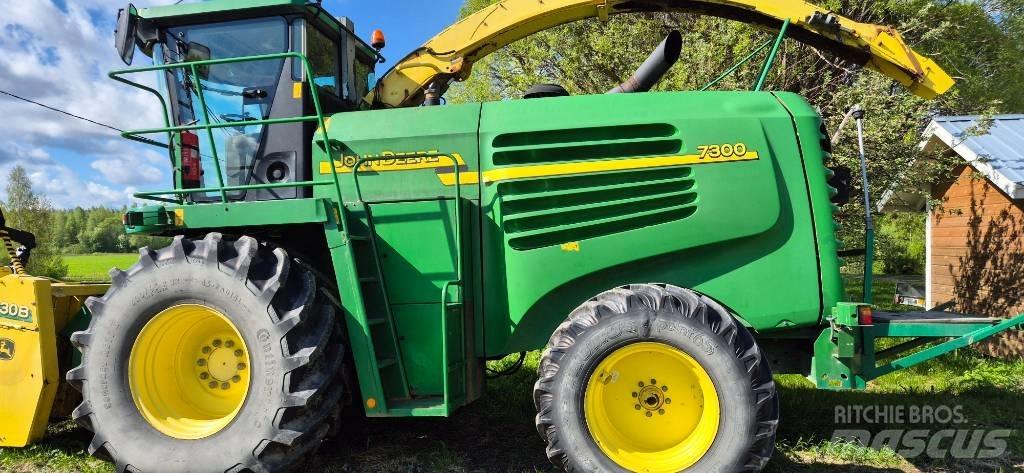 John Deere 7300 Silokombainid