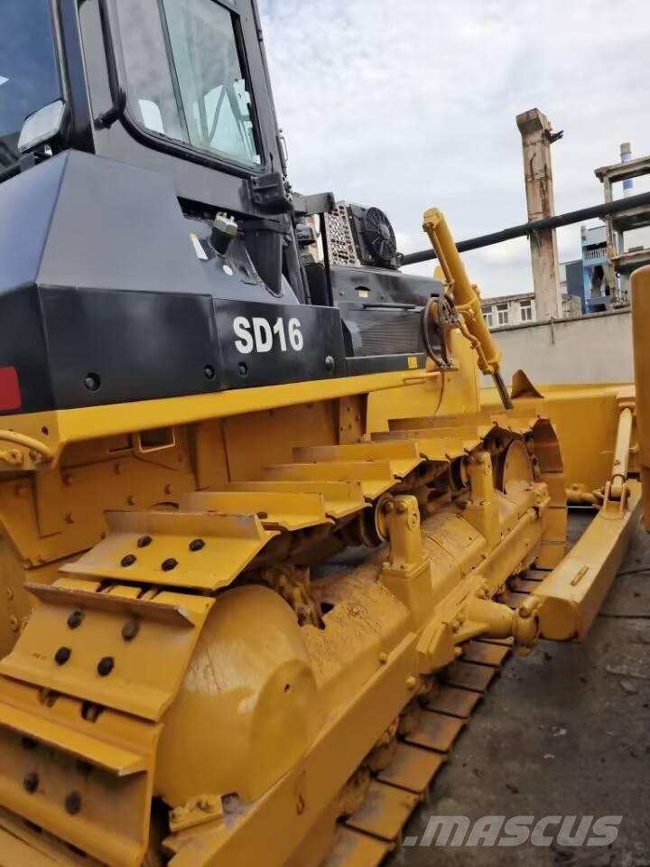 Shantui SD 16 Buldooserid
