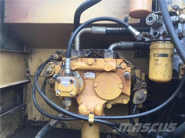 CAT 320 C Roomikekskavaatorid