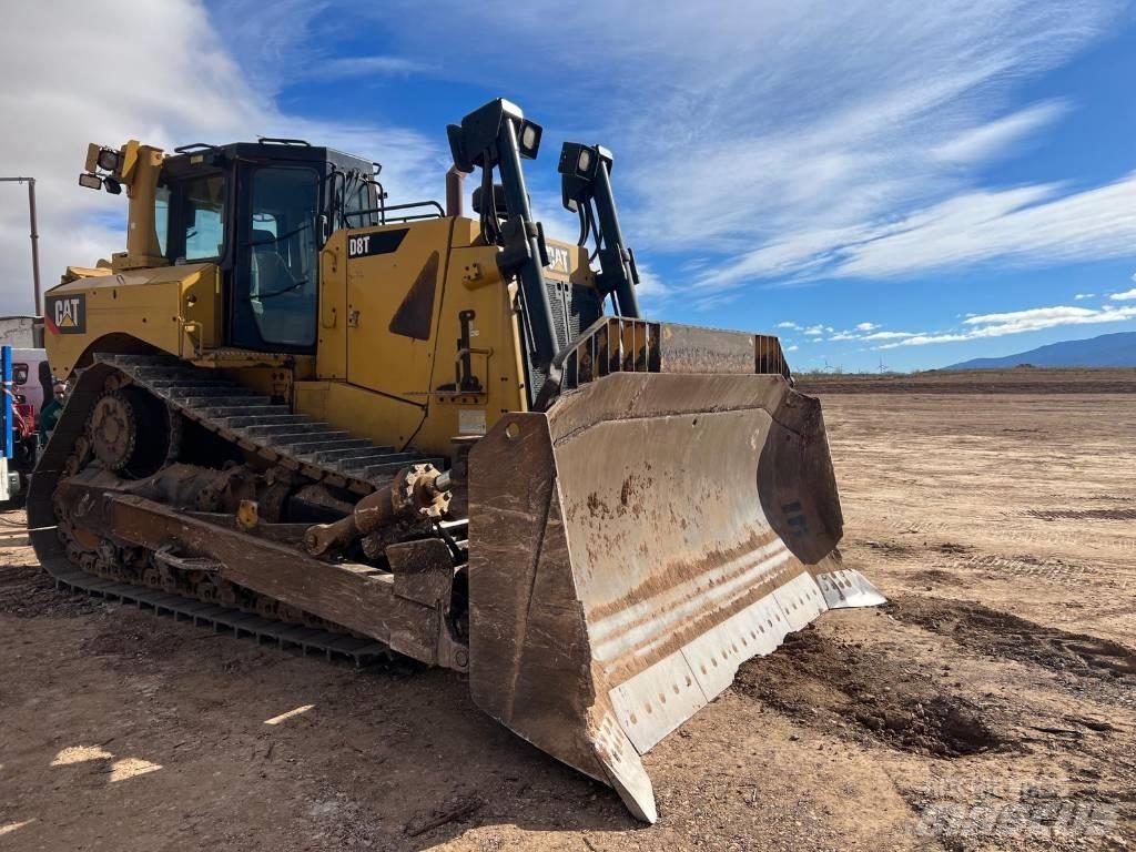 CAT D 8 T Buldooserid