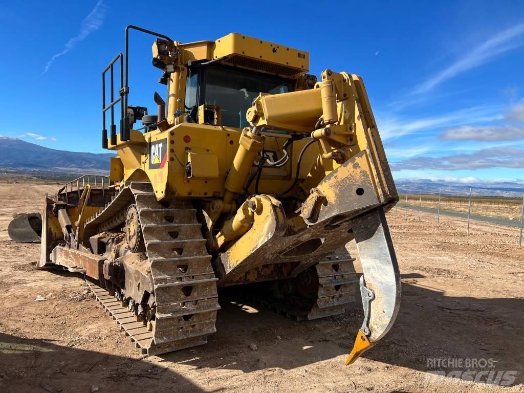 CAT D 8 T Buldooserid
