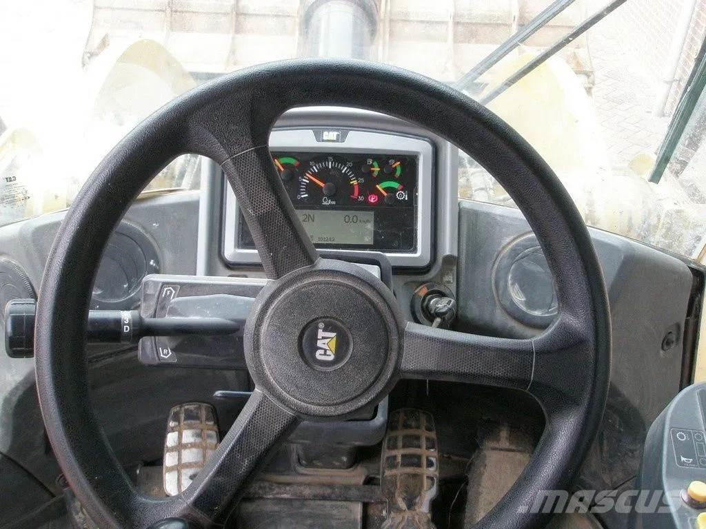 CAT 950M Rataslaadurid