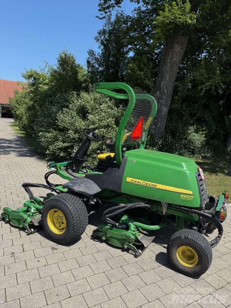 John Deere 8800 Murutraktorid