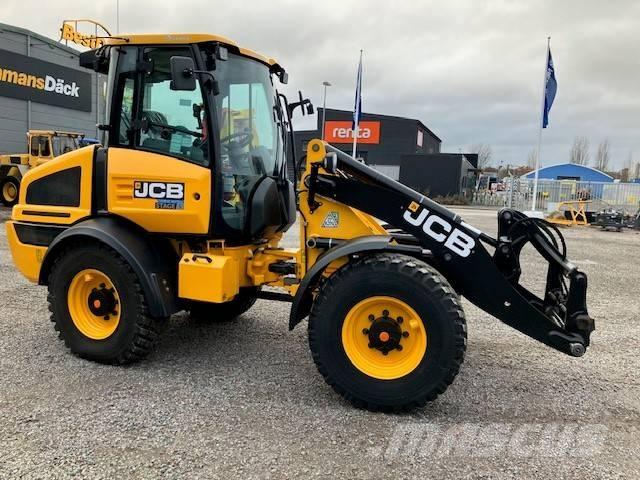JCB 409 Rataslaadurid