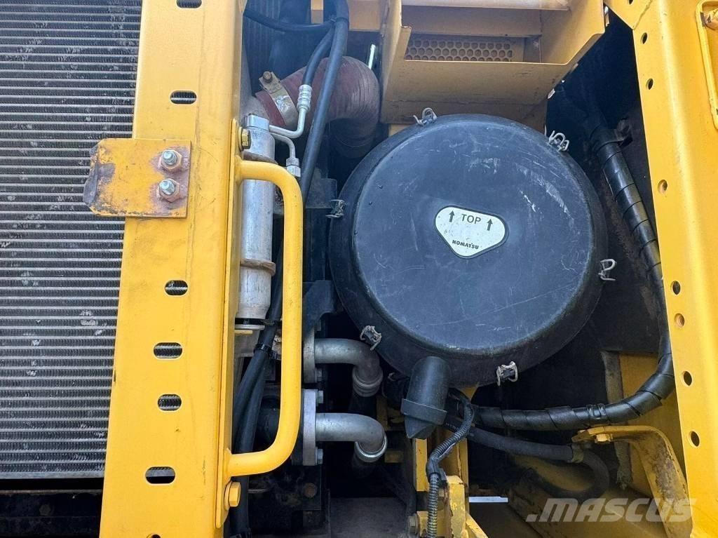Komatsu PC 400-8 Roomikekskavaatorid