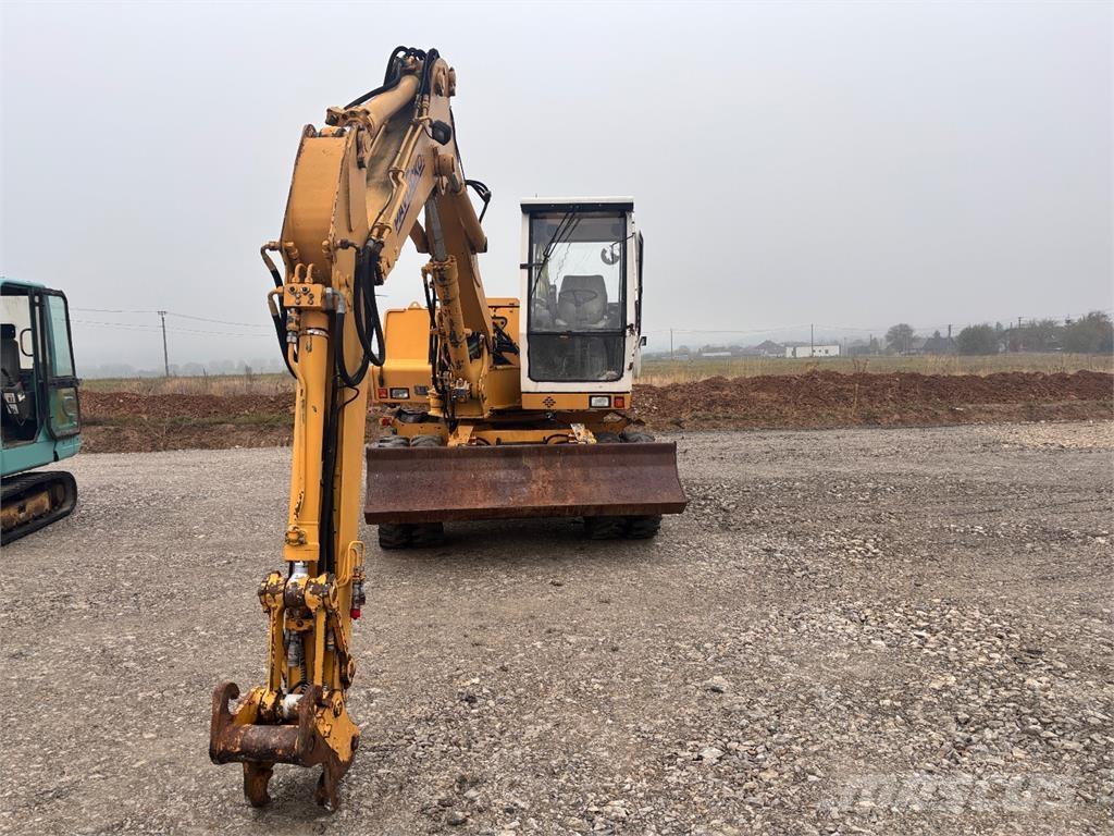 Liebherr A 310 B Muu