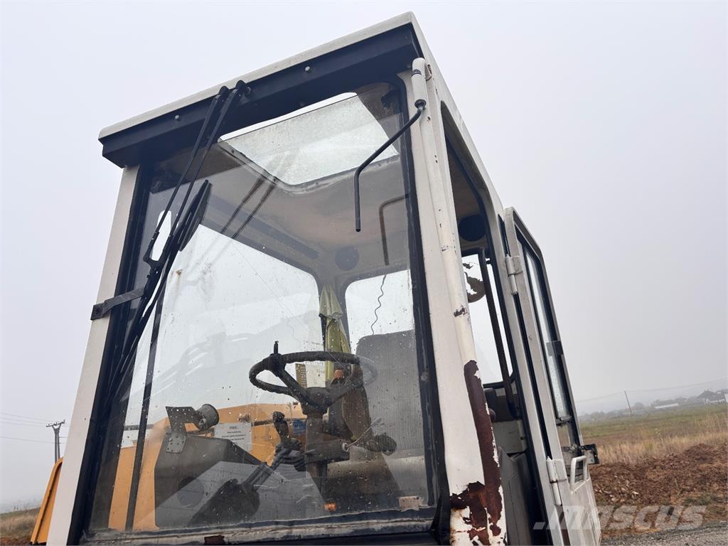 Liebherr A 310 B Muu