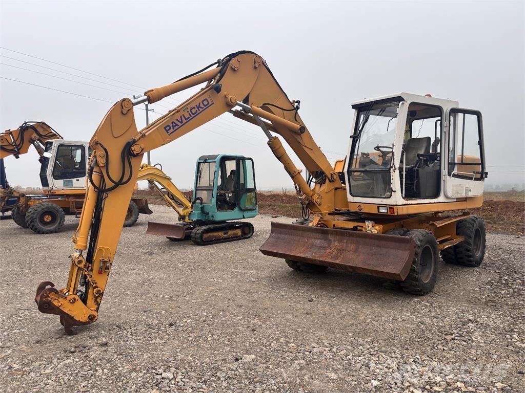 Liebherr A 310 B Muu