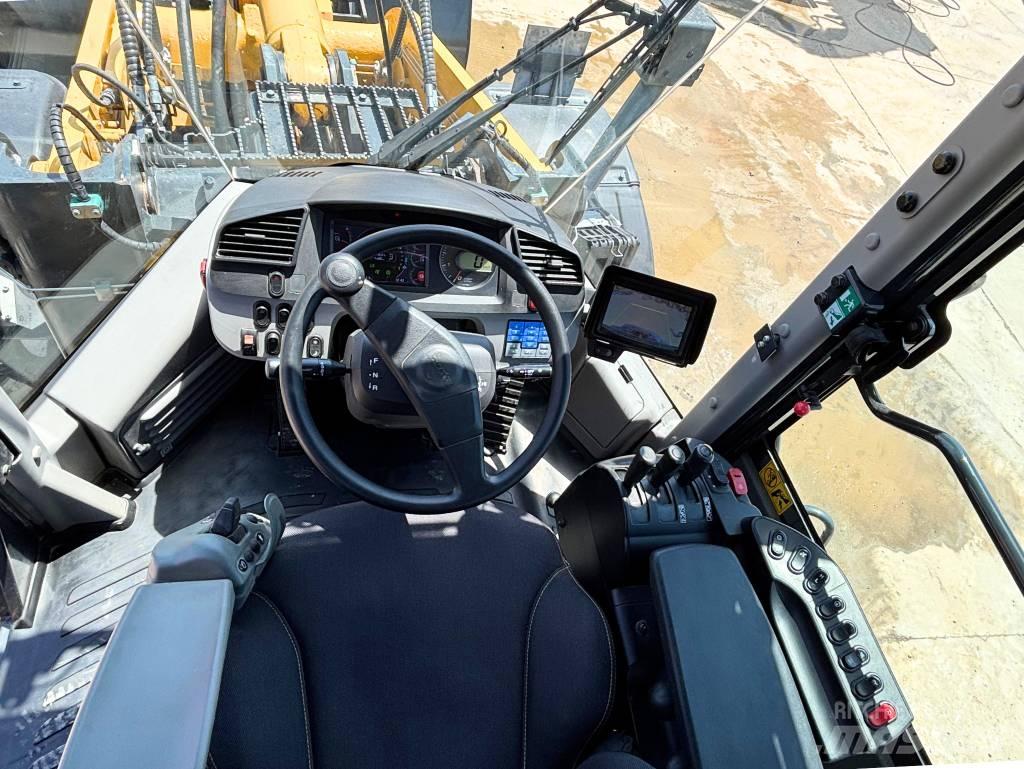 Komatsu WA380-8E0 Rataslaadurid