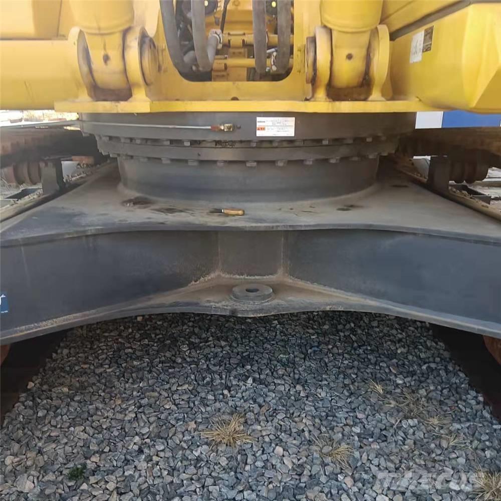 Komatsu PC360-7 Roomikekskavaatorid